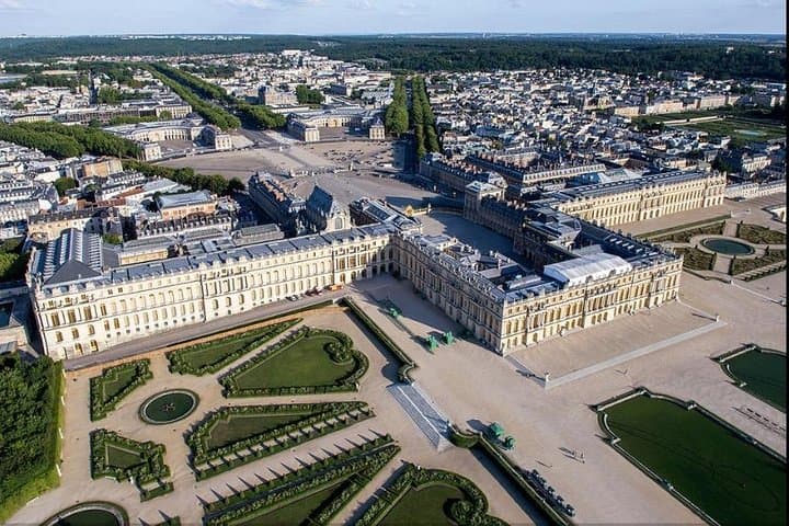 Private Versailles Tour: Guided Visit & Round-Trip Transport from Paris
