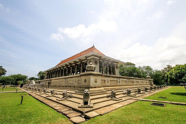 Full-Day Colombo City Tour by Private Car — Colombo Highlights & Cultural Sights photo 2