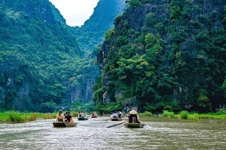 Tam Coc & Mua Cave Day Trip from Hanoi — Boat Rides, Steps & Pagodas photo 3