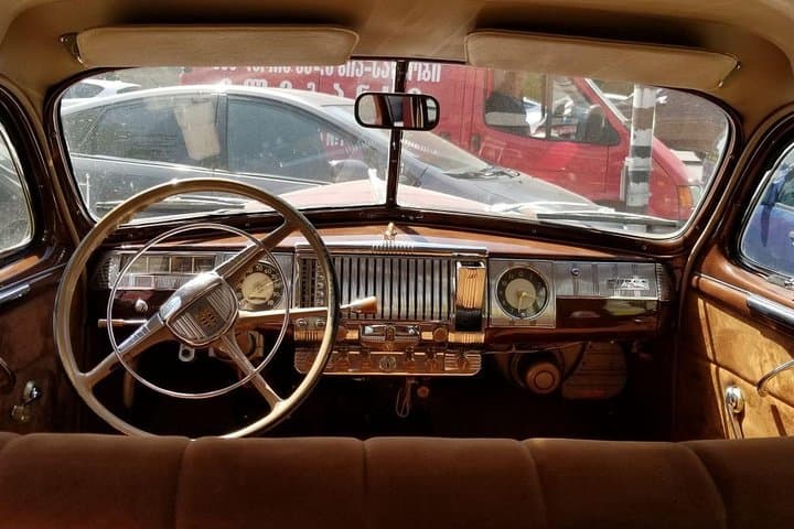 Ride Tbilisi's Soviet Retro Cars: 2-Hour Private Vintage City Tour photo 4