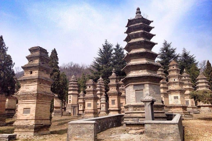 2-Day Shaolin Temple & Longmen Grottoes Private Tour from Chengdu photo 4
