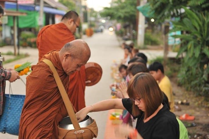 Doi Suthep Sunrise & Alms-Giving Private Tour — Wat Phra That Dawn Ceremony in Chiang Mai photo 2