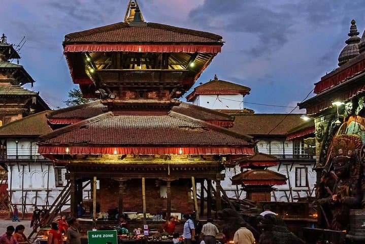 Kathmandu Old Palace & Market Walking Tour — Thamel, Asan & Durbar Square photo 3