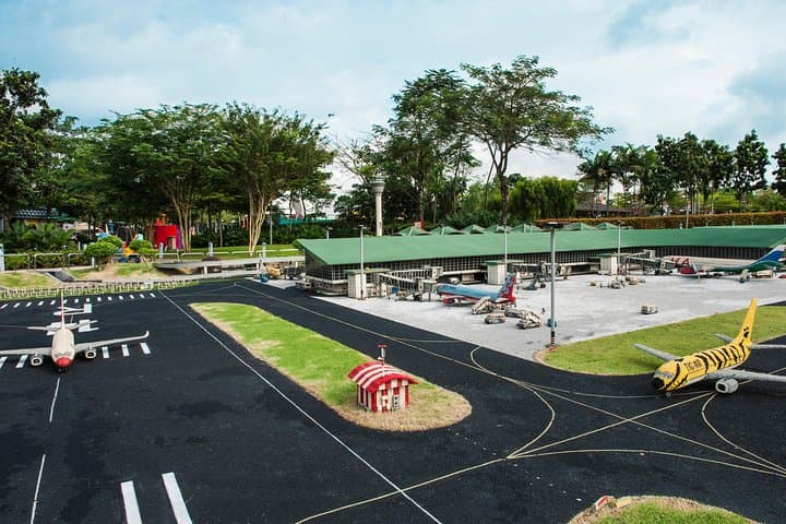 Kuala Lumpur to LEGOLAND Malaysia: 2-Day Night Stay & Return Shuttle photo 3