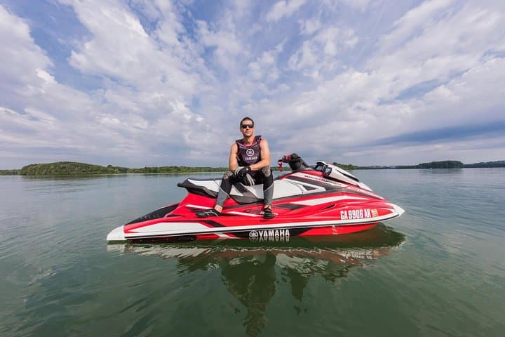 Race the Red Cliffs: Lake Powell Jet Ski Rentals from Page, AZ photo 3