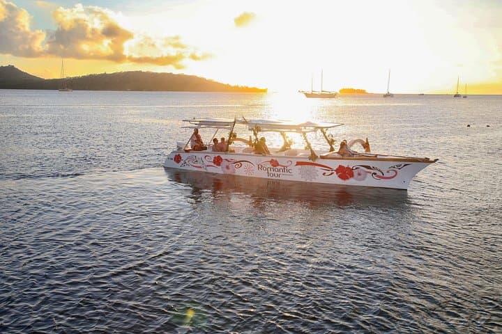Bora Bora Sunset Cruise and St James Dinner — Champagne Lagoon Cruise and Romantic Meal photo 4