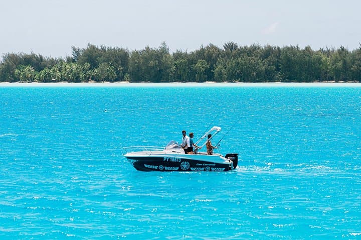 Bora Bora Private Lagoon Fishing Tour — 4-Hour Guided Fishing Experience photo 3