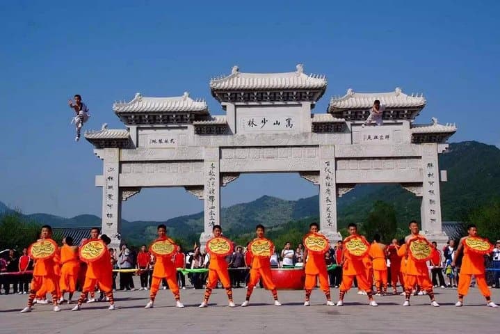 Shaolin Temple Private Day Tour from Chengdu by Air with Kungfu Show photo 3