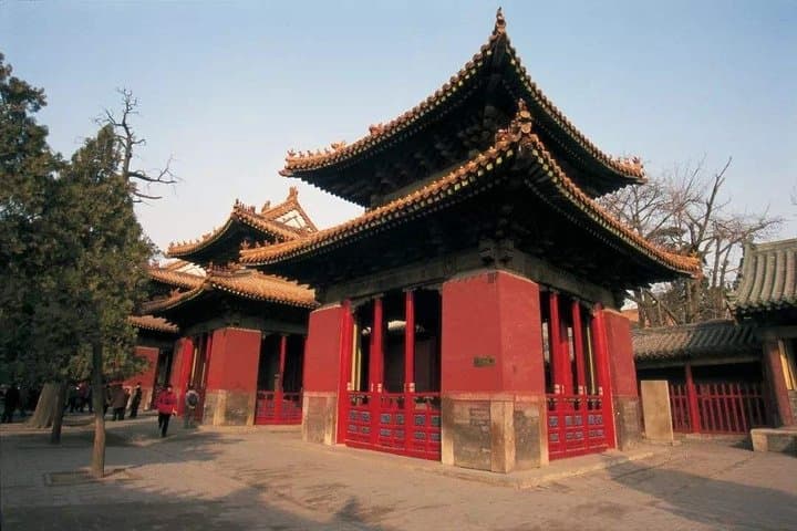 Shaolin Temple Private Day Tour from Chengdu by Air with Kungfu Show photo 2