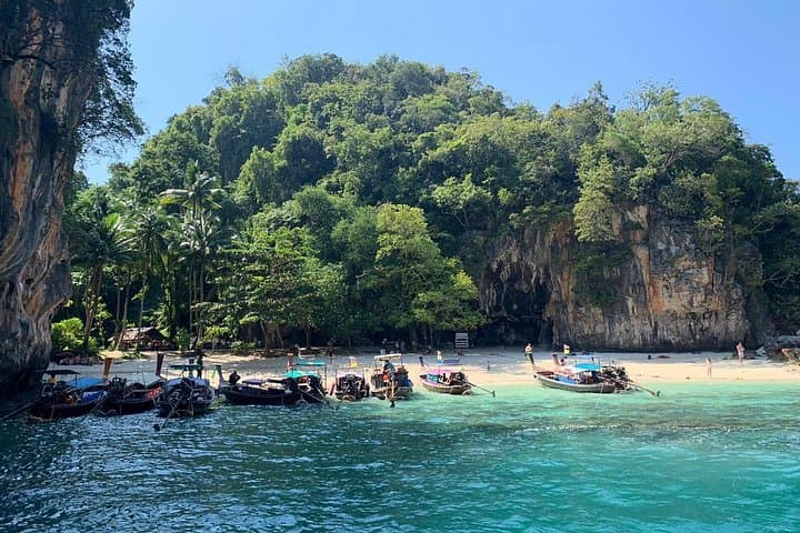 Krabi 7-Island Sunset Longtail Boat Tour with Beach BBQ & Bioluminescence photo 3