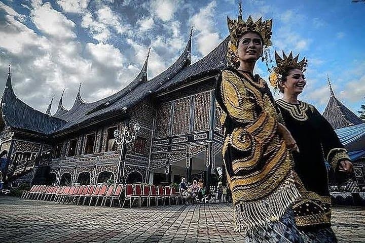 Taman Mini Indonesia Indah: A Full-Day Miniature Indonesia Tour from Jakarta photo 3