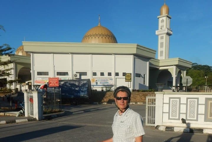 Morning Riverside Cycling from Kuala Lumpur: Cultural Village Ride (20 km) photo 3
