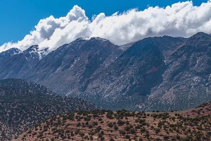 Atlas singletrack day ride from Marrakech: Imlil to Azaden descent photo 4