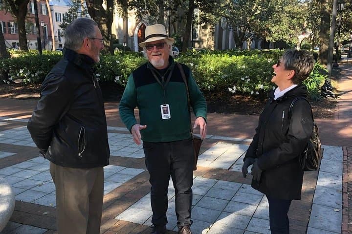 Noble Stroll: Private Couples Walking Tour of Historic Savannah