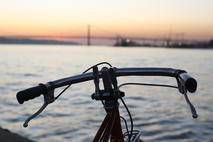 Vintage Bikes Tour Along the Tejo: Lisbon to Belém by Cycle photo 2