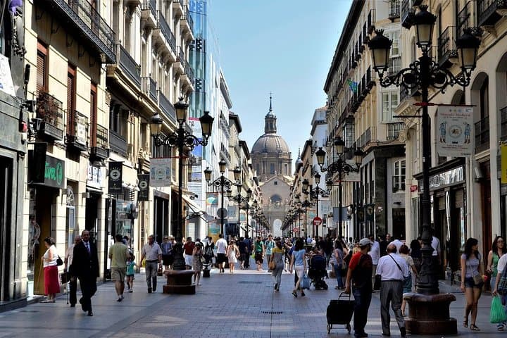 Zaragoza Historic Walking Tour: Basílica, Stone Bridge & Old Town photo 5