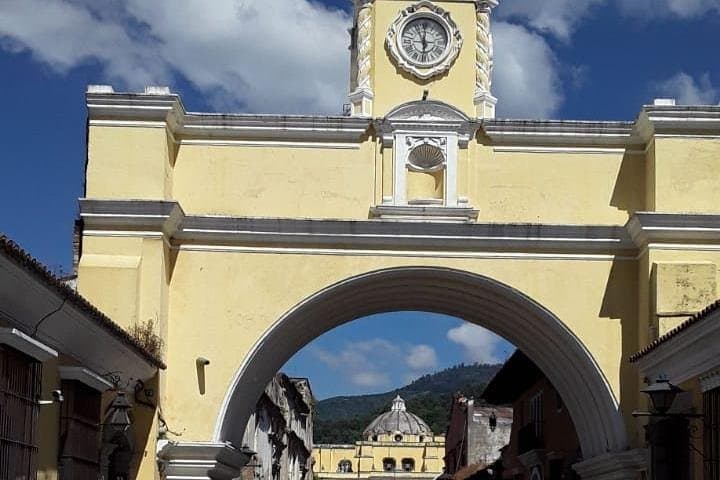 San Salvador to Antigua Guatemala Private Tour: Day Trip to Colonial Antigua