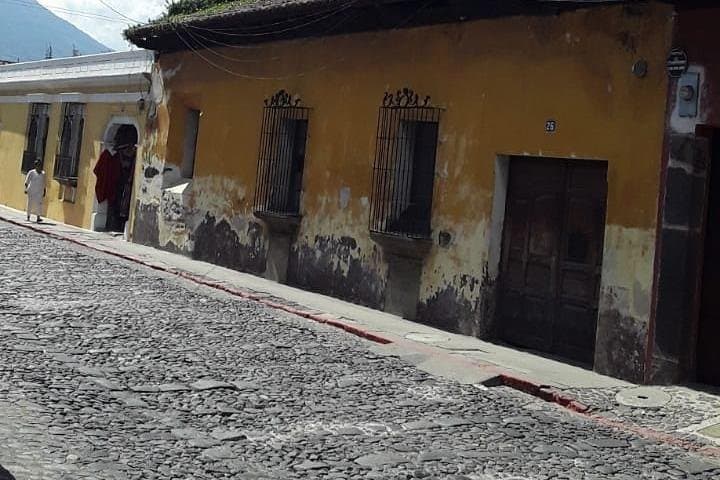 San Salvador to Antigua Guatemala Private Tour: Day Trip to Colonial Antigua photo 4