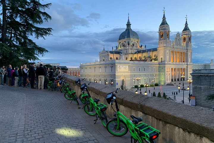Madrid Sunset and Night Lights eBike Tour — Evening Ride Through the Royal Quarter photo 2