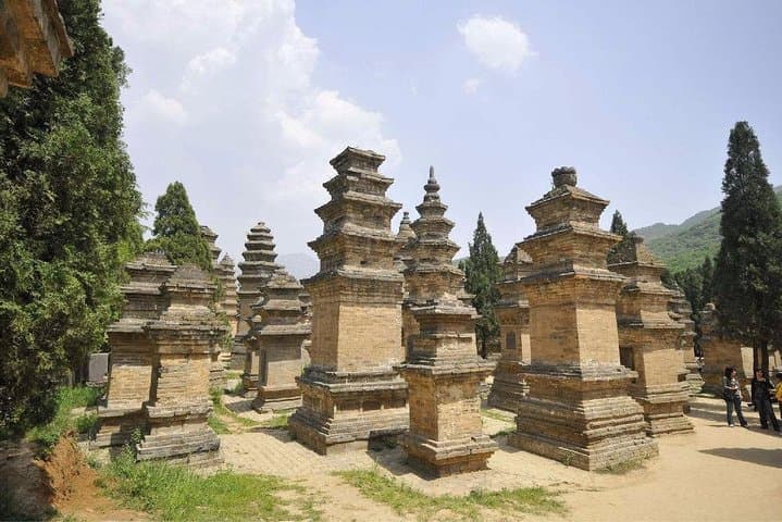 2-Day Private Tour: Shaolin Temple & Longmen Grottoes from Qingdao photo 2