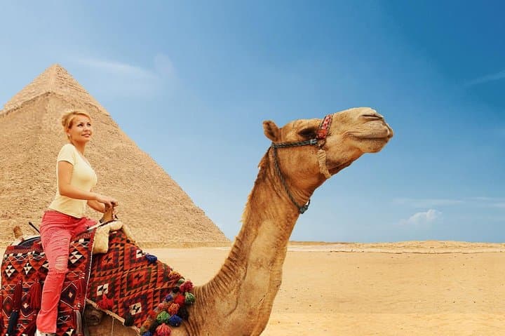 Giza Pyramids Sunset Camel Ride & BBQ Dinner — Private Tour photo 5