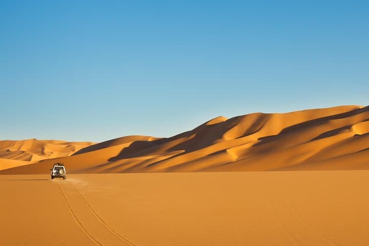 Explore Liwa: Full-Day Rub' al Khali Desert Safari from Abu Dhabi photo 6