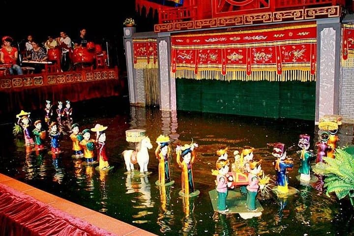 Evening Cyclo Tour, Traditional Water-Puppet Theater & Saigon River Dinner Cruise photo 5