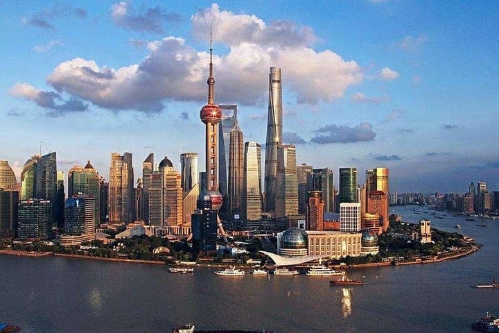 Private Shanghai Day Trip from Guilin by Plane — Custom Full-Day Highlights