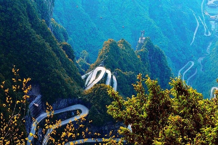 2-Day Private Zhangjiajie Tour — Yuanjiajie, Tianzi & Baofeng Lake photo 5