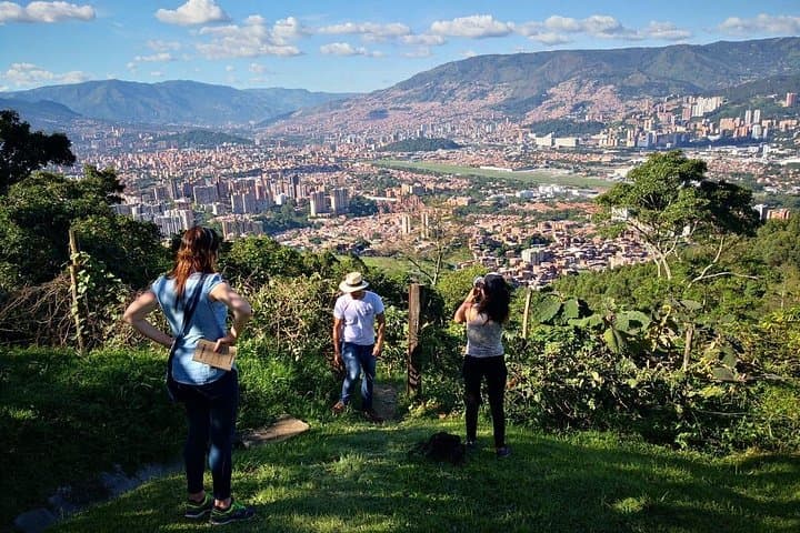 Medellín Coffee Tour: Hands-On Coffee Farm Visit & Tasting Near Medellín photo 2