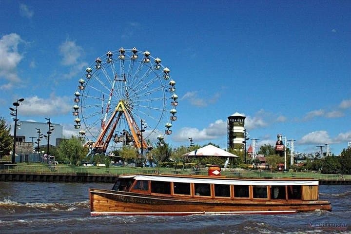 Half-Day Tigre Delta Catamaran & Puerto de Frutos Market Tour