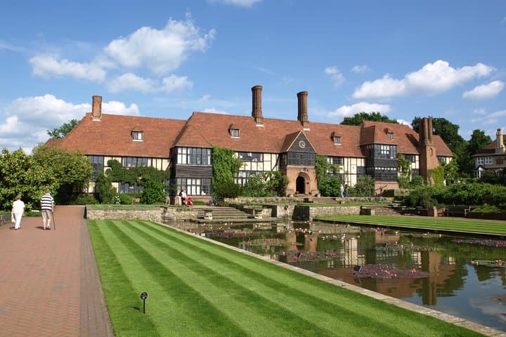 Half-Day Private Country Gardens Tour from London — Wisley, Savill & Kew photo 4