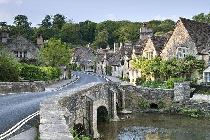 Full-Day Cotswolds & Warwick Castle Private Tour from London