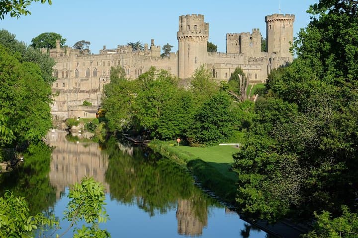 Warwick Castle Private Full-Day Tour from London photo 4