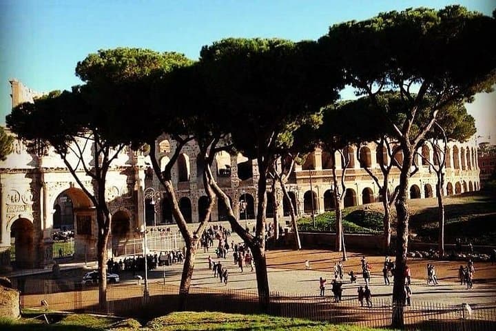 Colosseum Express Tour: Skip Lines & See Ancient Rome in 60 Minutes photo 2
