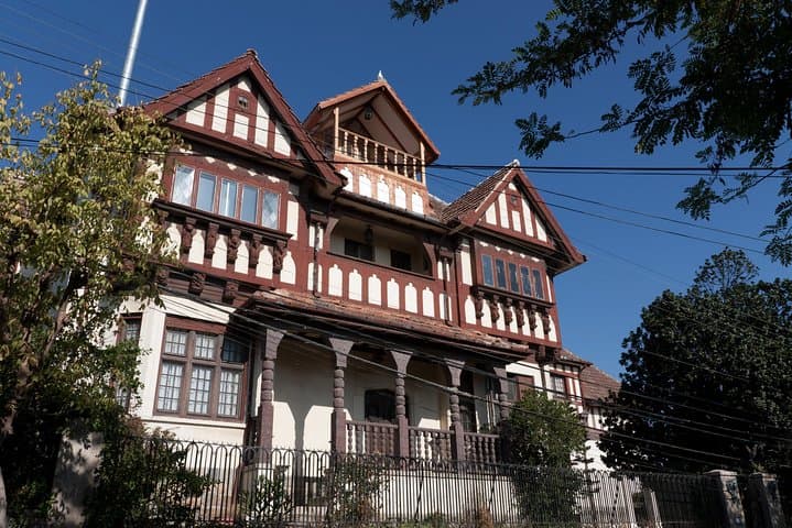 Viña del Mar Premium Walking Tour: Native Guide & Coastal City Highlights photo 3