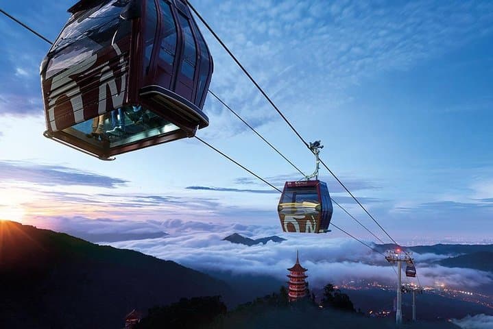 Genting Highlands & Batu Caves Day Tour: Skyway Cable Car, Temple Steps, and Hilltop Resorts