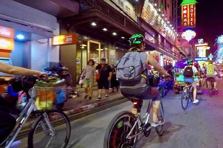 Bangkok Night Bike Tour: Backstreet Temples and Flower Market Cycling Adventure photo 5