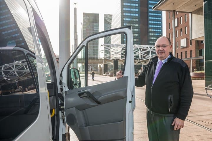 Private Departure Transfer from Abu Dhabi Hotels to AUH — Direct Door-to-Door Ride photo 3