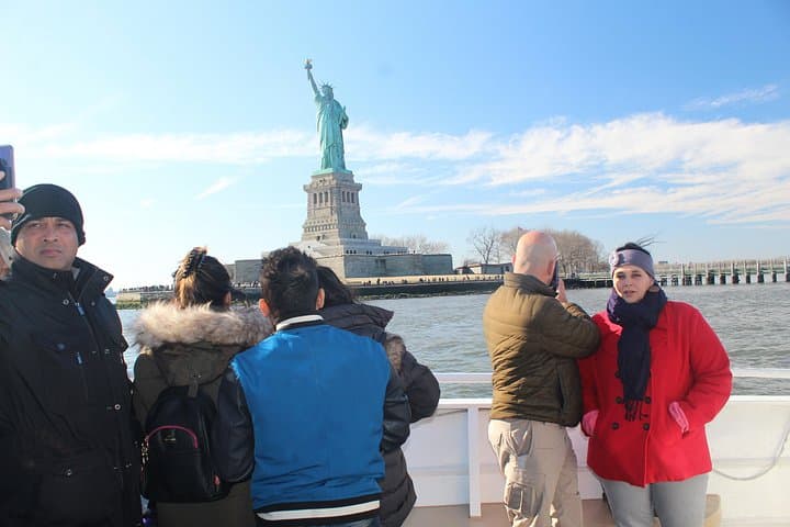 60-Minute Statue of Liberty Cruise from Pier 36 — NYC Harbor Highlights photo 3