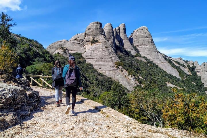 Montserrat Monastery Hike: Small-Group Guided Trail & Skip-the-Line Visit