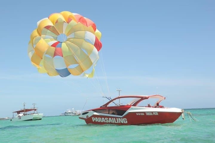 Soar Above Paradise: Parasailing in Punta Cana photo 5