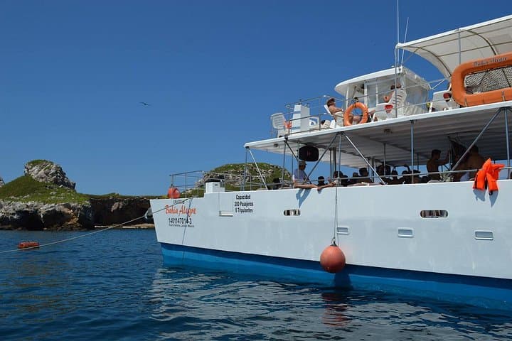 Catamaran Tour to Islas Marietas from Puerto Vallarta: Snorkel, Paddle & Hidden Beach photo 3