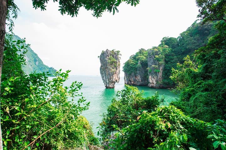 Phang Nga Bay James Bond Island Canoe Tour from Phuket with Lunch