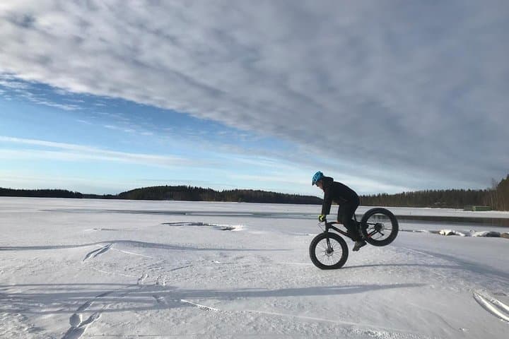 Fatbiking Lake Saimaa: Guided 90-Minute Shoreline Ride Near Savonlinna photo 3