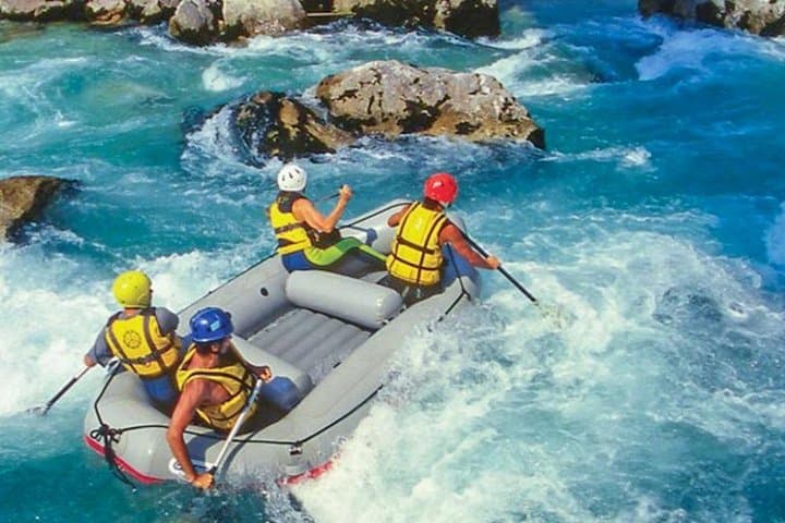 Blue Water Rafting on the Kelani River: Kitulgala Day Trip from Colombo