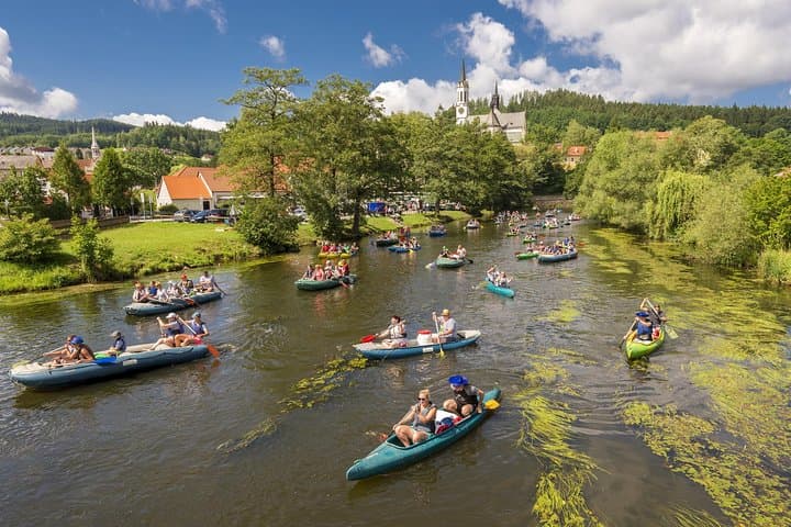 Vltava River Rafting: 4-Day Prague to Cesky Krumlov Adventure photo 2