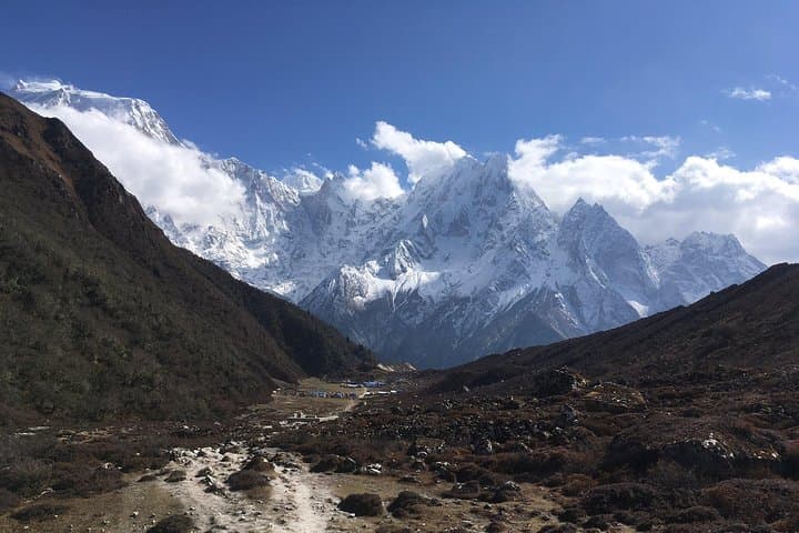 Three-Pass Manaslu–Annapurna Trek: Larkya La, Kang La & Thorong La (26 Days)