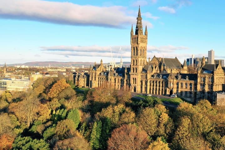 Glasgow West End Private Walking Tour — Arts, Cafes & Kelvingrove photo 6