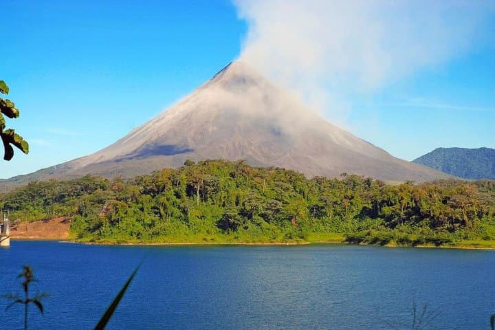 8-Day Costa Rica Essentials: Arenal Volcano, Tortuguero Canals & Monteverde Cloud Forest